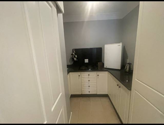 3 BEDROOM TOWNHOUSE RENTED IN HILLCREST CENTRAL